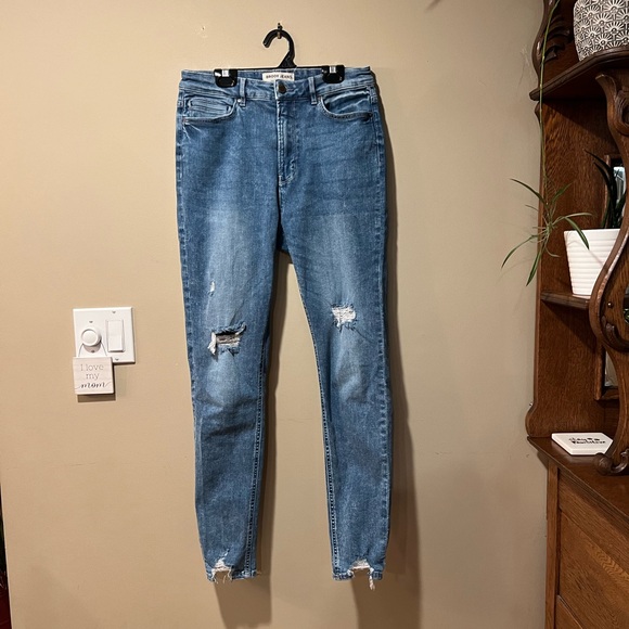 Brody Jeans Skinny Ultra High Distressed Jeans - Picture 10 of 12